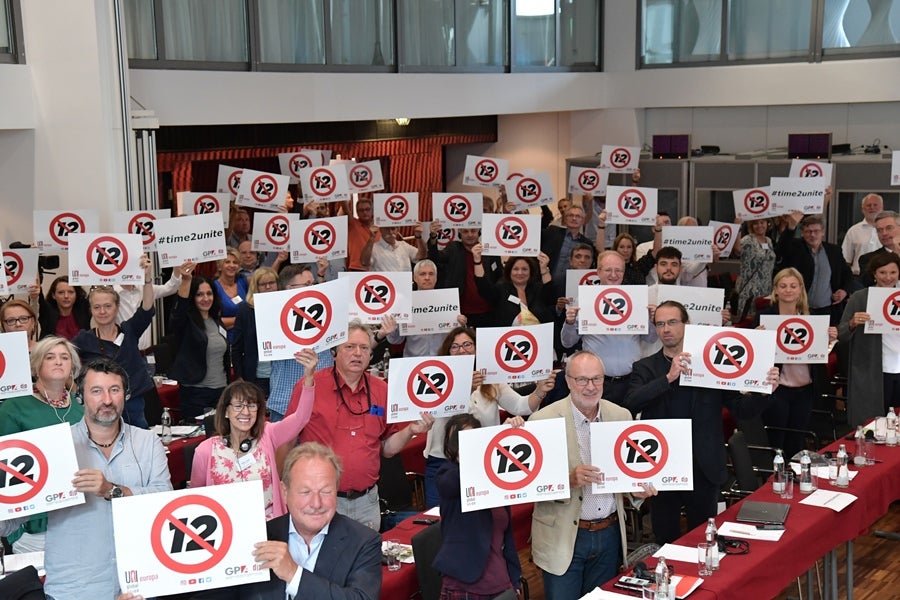 Solidaritätsaktion gegen den 12-Stunden-Tag