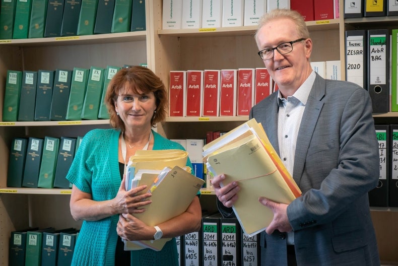 Andrea Komar, Leiterin der Rechtsabteilung und Franz Gosch, stv. Bundesgeschäftsführer der GPA