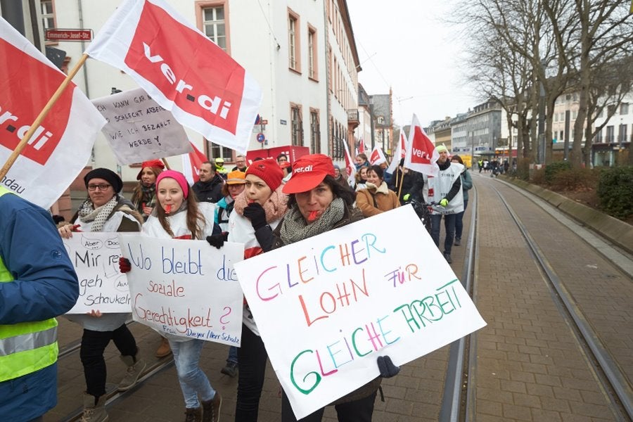 Demonstration für Einkommensgleichheit in Deutschland