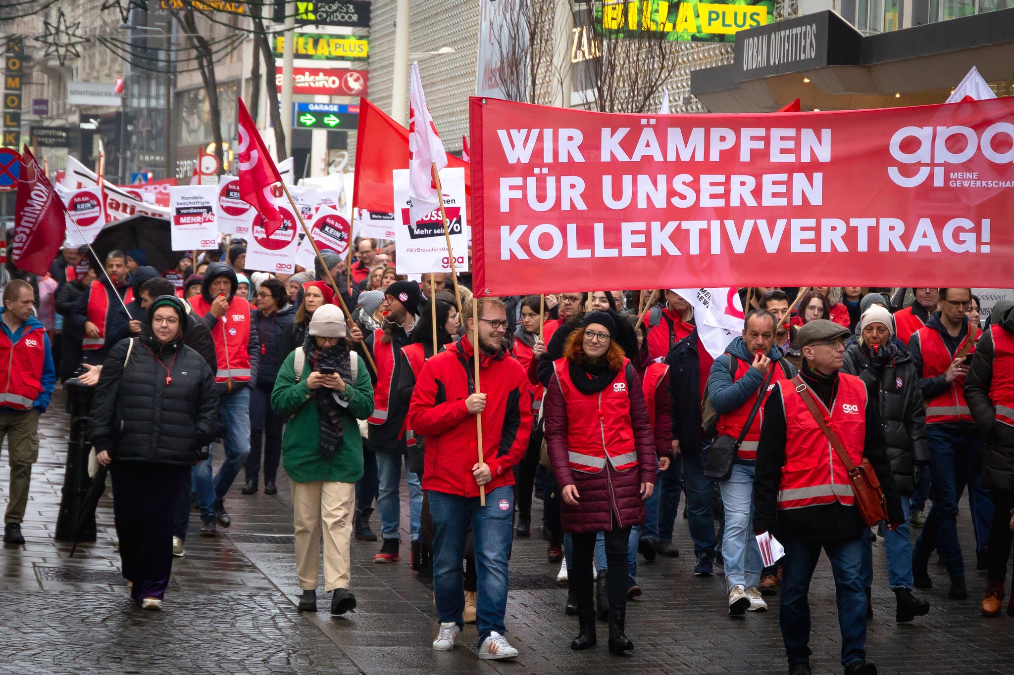 Handelsangestellte: Wir sind kein Schnäppchen!