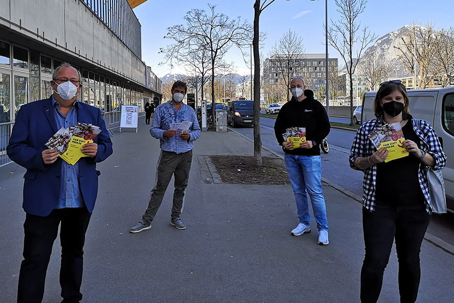 Verteilaktion der Gewerkschaft GPA Tirol
